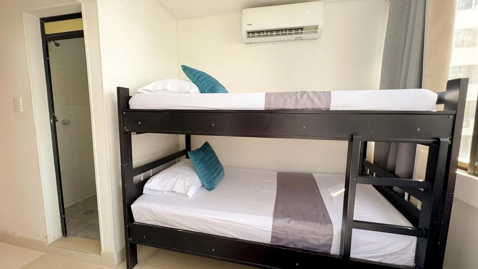 Apartamentos internacional Rodadero con piscina - Bedviajes Santa Marta   Santa Marta (Magdalena)